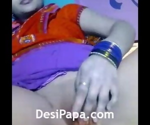 Indian Aunty Getting off..