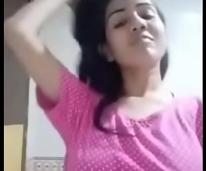 cute desi lady video for her..