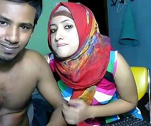 Engulfs Desi couple webcam..